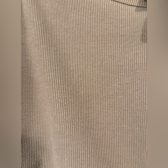 H&M Tan Ribbed Crop Top - Picture 4 of 4